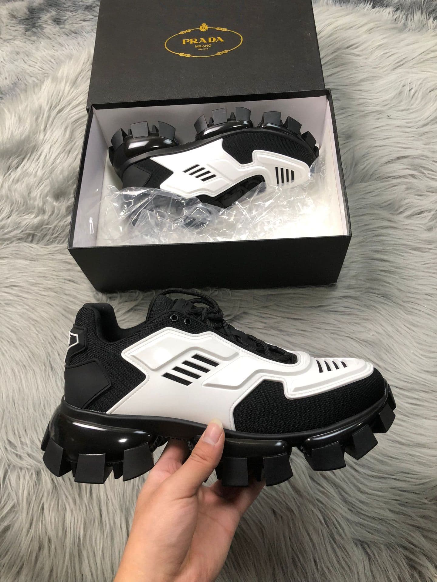 Prada Sneaker 19