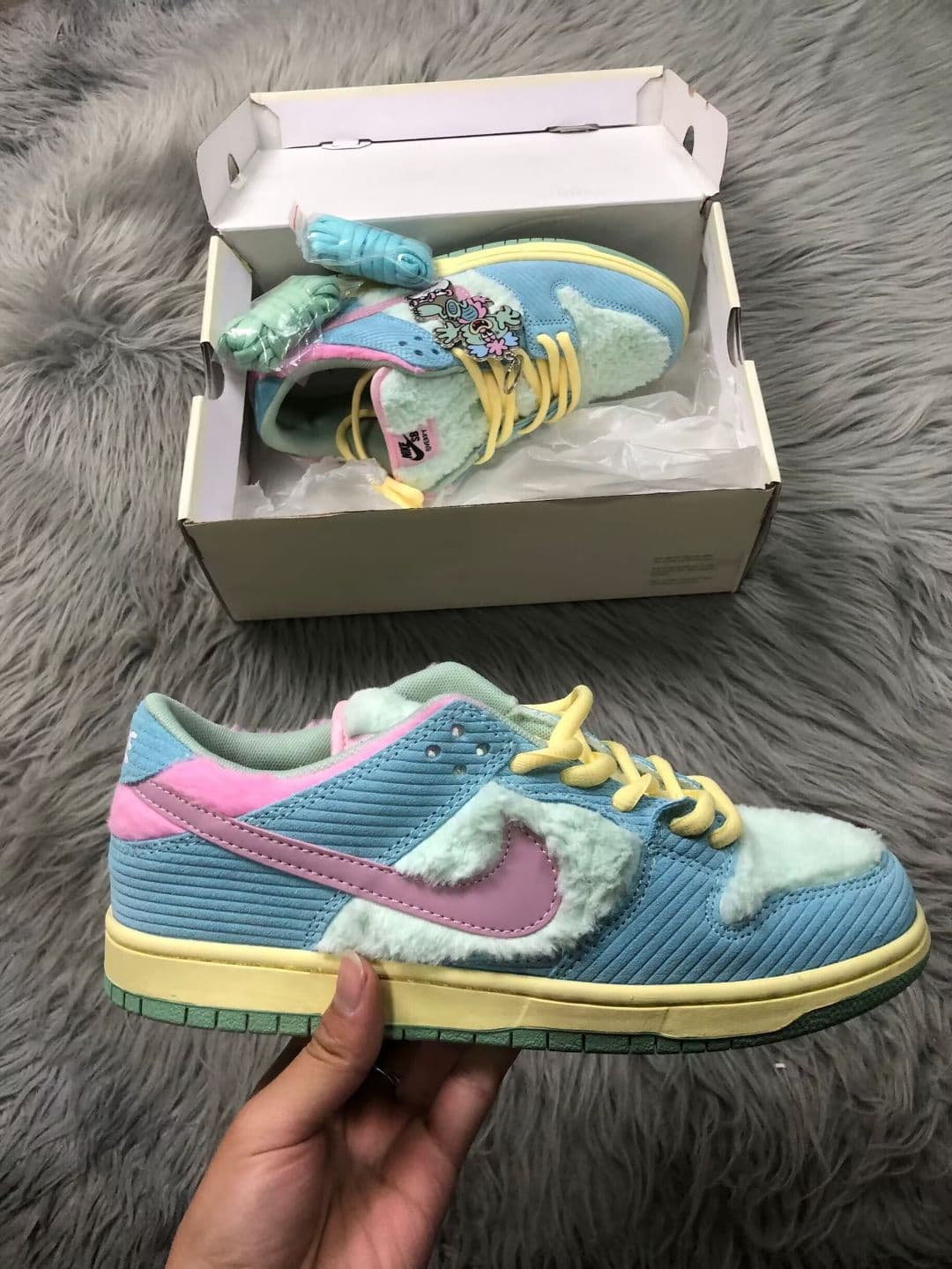 Nike Sneaker 19