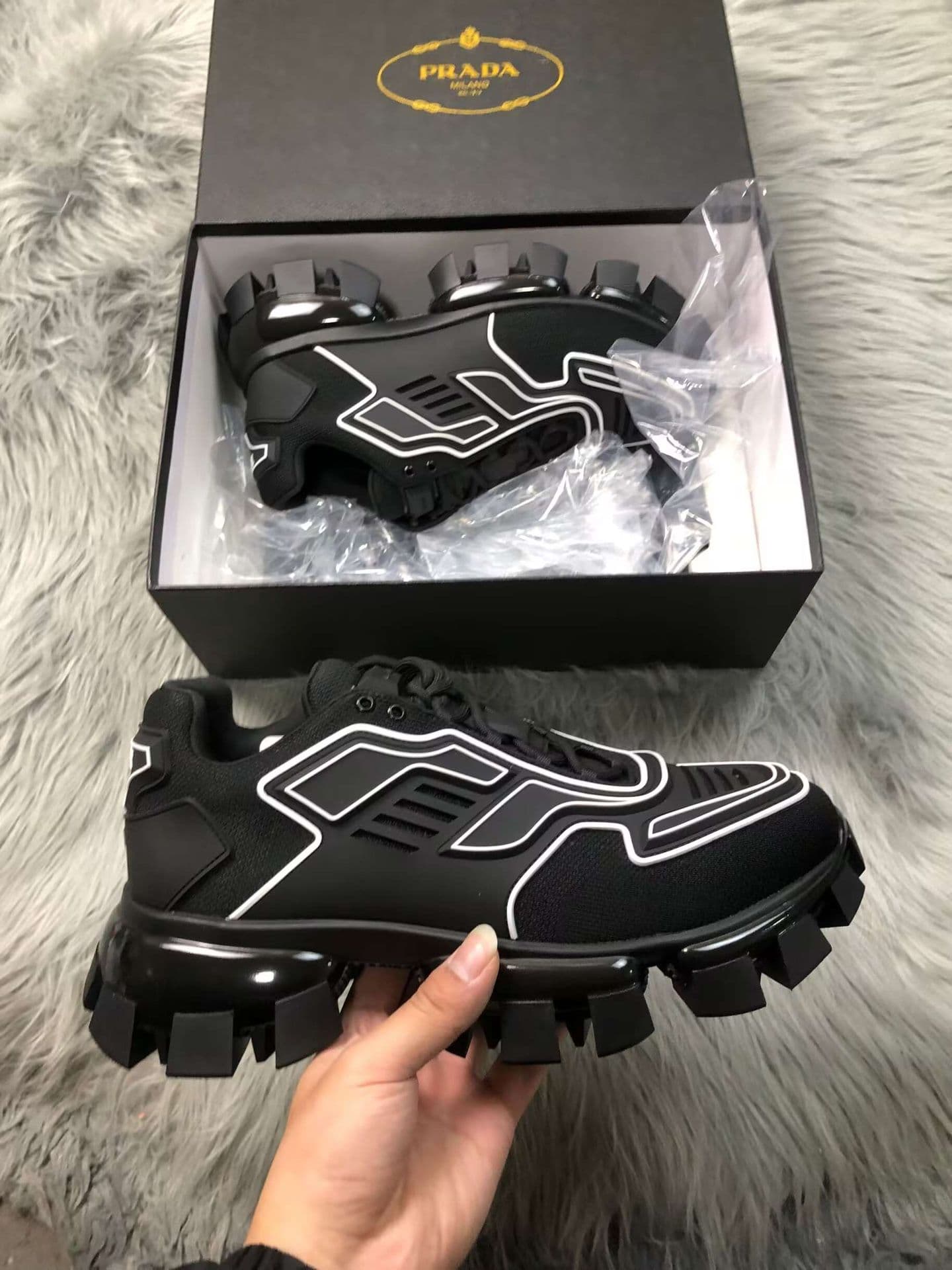 Prada Sneaker 17